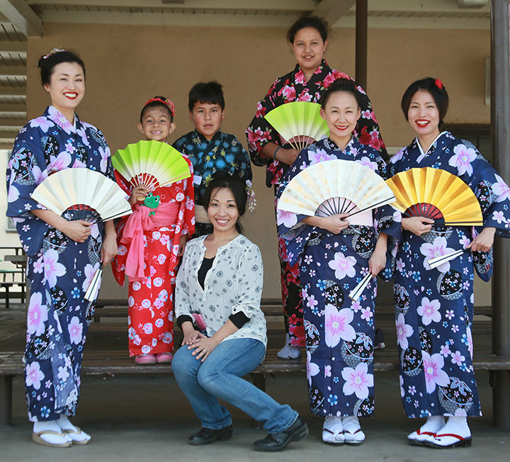 Japanese dance kimono demonstration.   School program 